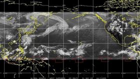 鄭明典今在臉書表示，北半球的「間熱帶輻合帶（,）」回到北緯10度左右，這是一條在赤道北側的對流雲帶，尺度極大，幾乎可以環繞整個地球。