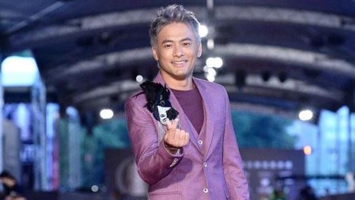 小兵薛紀綱被爆出軌