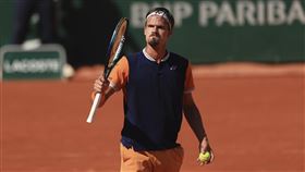 ▲阿特麥爾（Daniel Altmaier）在第4盤末尾救回兩個賽末點。（圖／美聯社／達志影像）