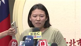 民進黨台北市議員何孟樺說明性騷案。