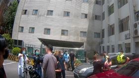 高溫,女童,反鎖,車內,即刻救援,新店耕莘,新北,