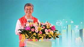 行政院長陳建仁已核定嘉義鐵路高架化延伸民雄的綜合規劃，嘉義未來將有1個科學園區、2個產業園區、1條鐵路高架化、1條森林鐵路、2段觀光糖鐵，以及故宮南院再升級等重大建設(圖/行政院)