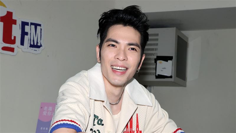 蕭敬騰鬆口今年大計畫　甜讚經紀人很漂亮