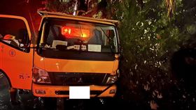 山壁,工程車,台中,台電服務所,台電,大雨,（圖／翻攝畫面）