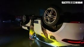 休旅車,台中市,梧棲區,保時捷,電線桿