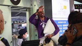 「魔獸」霍華德（Dwight Howard）5月39日搭機離開台灣。（圖／球迷提供）