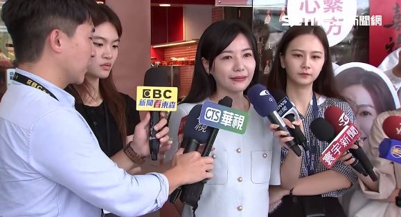 鍾小平踢館遞戰帖　吳沛憶酸：浪費時間