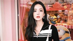 ▲古力娜扎。（圖／翻攝自微博）