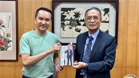 愛爾麗慨捐100萬助學金 力挺弱勢生未來