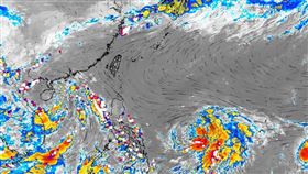 新生成的熱帶低氣壓和瑪娃相比，離台灣較遠，直接影響較小（圖／翻攝自彭啟明 臉書）