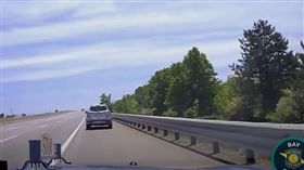 10歲男童開車（圖／翻攝自密西根州警推特）