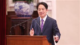 副總統賴清德今（6）日接見「2023年全球傑出僑生校友」。（圖／總統府提供)