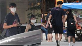 ▲邵奕玫開車返家換了衣服之後，與徐瑋澤再度會合，一起搭乘捷運返回徐家，終於等到2人時光，男方的手幾乎離不開她。（圖／本刊攝影組／CTWANT提供）