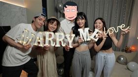 舒子晨在姊妹淘的見證下接受許美中求婚並閃電結婚。（圖／取自舒子晨IG）