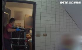 北市曾姓老翁在家跌倒無人知曉，所幸咖啡店老闆及時報案才獲救。（圖／翻攝畫面）