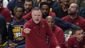 ▲金塊總教練馬龍（Michael Malone）點出第3戰關鍵策略。（資料圖／美聯社／達志影像）