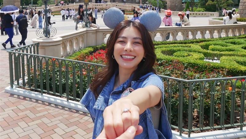 Popu Lady宇珊求婚成功　未婚夫正面照曝