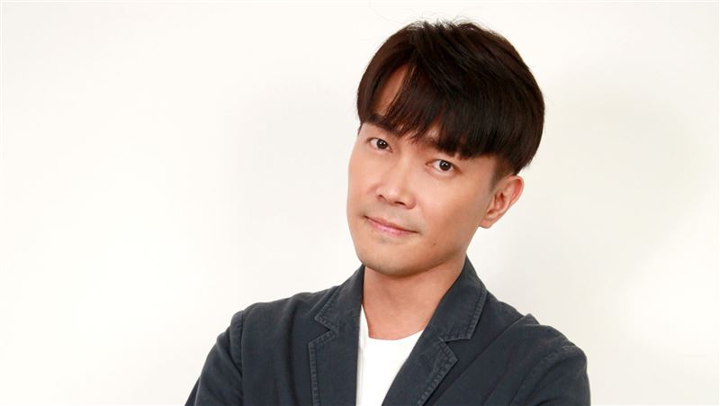 沈寂8個月後離婚　許仁杰宣布復工賺錢了