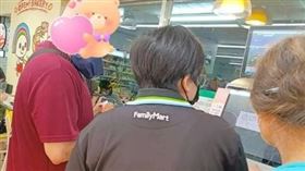 全家,711,超商,店員