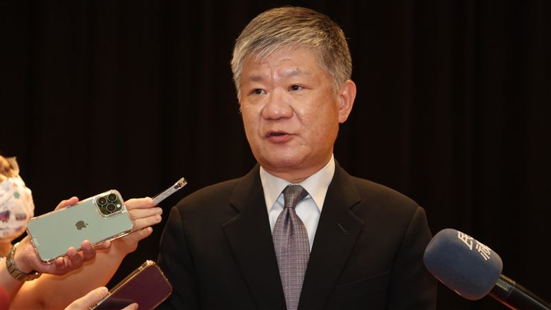 泰山變天後首次董事會　劉偉龍當選董事長