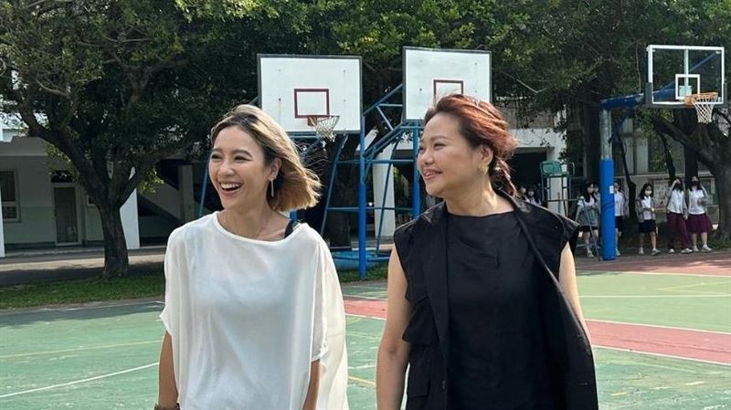 畢業34年回母校　女星脫口驚語：可當你媽