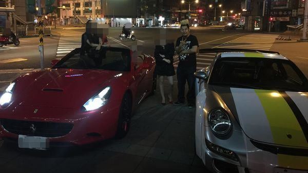 羅百吉超跑停人行道　挨轟跟朱學恒都噁心