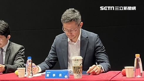 於是否分大巨蛋股份,文嘉表示,是放的,取金效定。(/者提供)