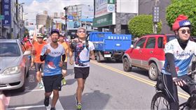 軌跡環島馬拉松明迎最終日！志水直樹日前跑經花蓮，以雙腳寫下台日友好。（圖／花蓮市公所提供）