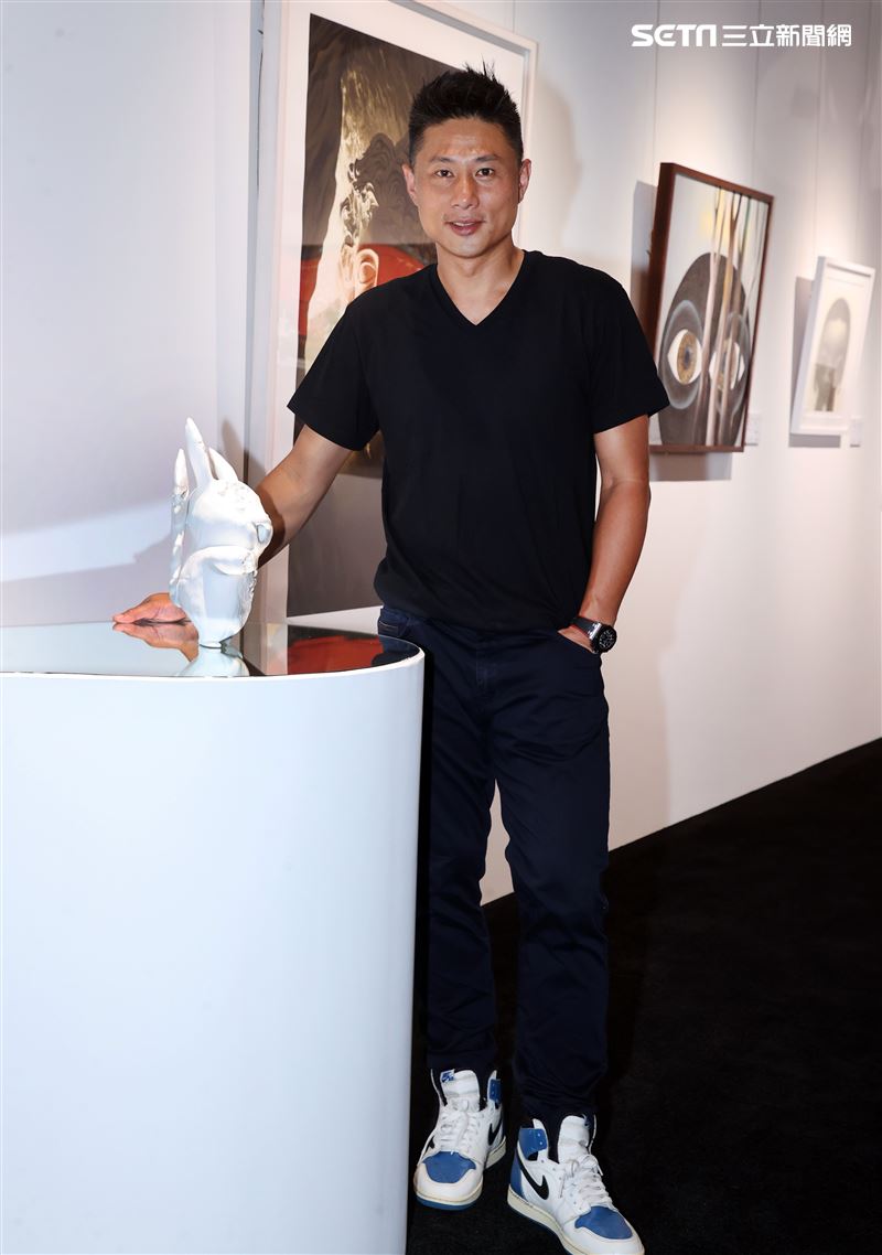 彭小刀衛山拍賣春季拍賣預展。（圖/記者邱榮吉攝影）