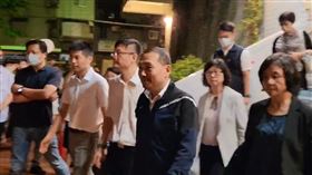 幼兒園餵藥案延燒！侯友宜現身家長說明會　民眾抗議：面對議會質詢