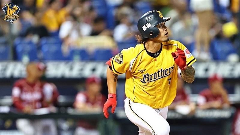 中信兄弟本季首支　張志豪代打3分彈平局