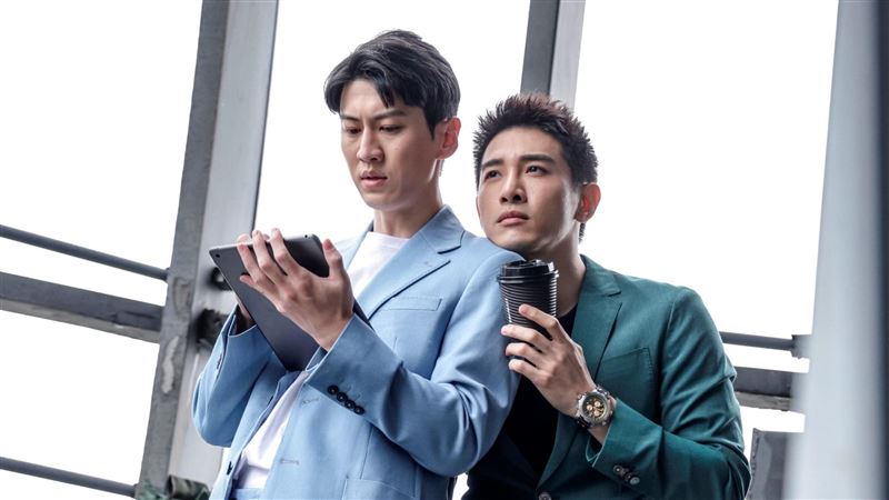 張立昂男男親密照曝　孫沁岳洩大尺度互動