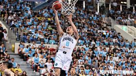 ▲PLG總冠軍賽第4戰，臺北富邦勇士周桂羽上籃。（圖／記者劉彥池攝影）