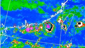 。（翻攝自鄭明典臉書、氣象局）