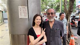 資深男星田文仲（右）與演員赫容巧遇。（圖／翻攝自臉書）