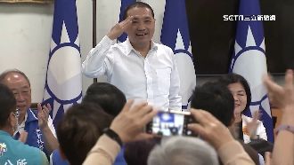 餵藥案燒！侯卻南下　自家人勸：應留新北