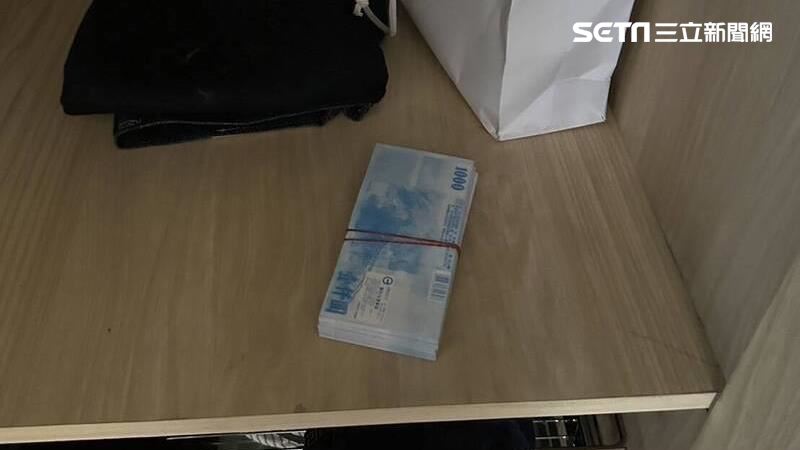 百萬賠償金被偷光　他換假鈔釣出好友行竊