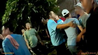 三重大拜拜「虎仔」現蹤！陣頭丟椅爆衝突