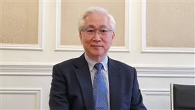 吳政忠：全球未來20年產業創新不能沒有台灣國科會主委吳政忠於12日訪問英國期間接受中央社專訪表示，半導體將在全球未來10至20年的產業創新與人工智慧（AI）等新興科技領域扮演核心角色，台灣因此不可或缺。中央社記者陳韻聿倫敦攝  112年6月13日