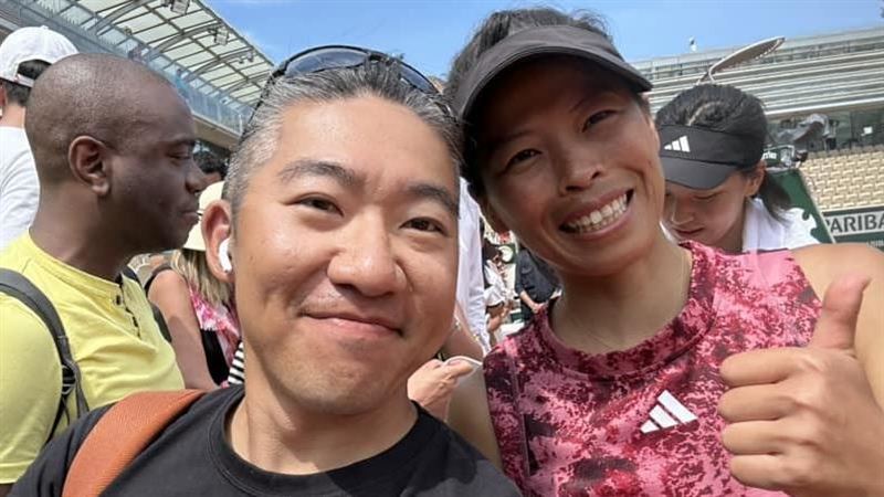 援助烏克蘭　史書華捐救護車點名朱學恒