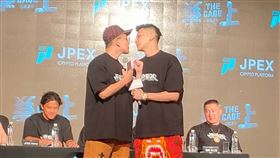 孫生（左）及小哥哥艾里將在拳賽上碰頭。（圖／記者鍾智凱攝）