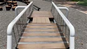 雲林斗六，膨鼠森林公園，金爪鼠遊樂區，搖晃橋，(圖／翻攝畫面)