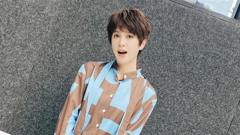 獨／劉奕兒束胸扮男生　撐到缺氧被他發現