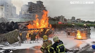 國1北上竹北段火燒車　全線封閉「紫爆」