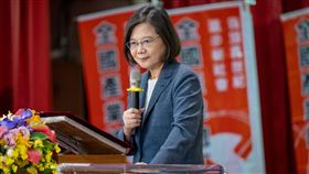 蔡英文總統今（14）日下午出席「全國產業總工會第七屆會員代表大會第四次會議」。（圖／總統府提供)