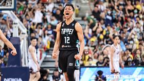 ▲PLG總冠軍賽第6戰，臺北富邦勇士林志傑投進三分球後怒吼。（圖／記者劉彥池攝影）