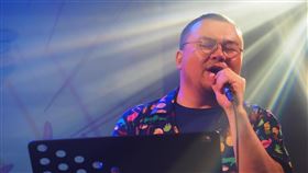 Metoo！昔《超偶》男歌手痛揭「遭3次性騷」：不只正妹會碰到。（圖／翻攝自曾威豪 - 瘦瘦 Soso Tseng臉書）