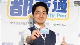 蔣萬安基北北桃公共運輸定期票預售快閃宣傳。（圖／北市府提供）