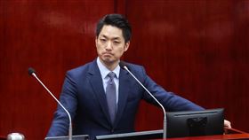 北市防詐預算僅100萬  蔣萬安：確實太低台北市長蔣萬安1日列席議會市政總質詢，有議員指北市府編列預防詐騙預算僅新台幣100萬元，與民眾被騙金額不成比例。蔣萬安說，僅100萬元確實太低，承諾會讓預算翻倍，且下半年就會提高中央社記者裴禛攝  112年6月1日