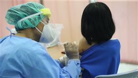 6-11歲兒童打莫德納疫苗/兒童疫苗接種(門諾醫院提供)